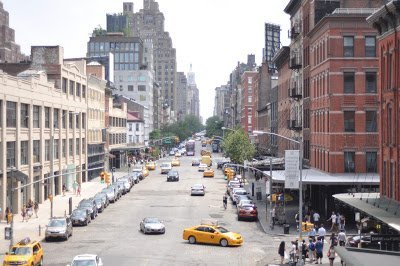 A view of New York City streets from The High Line, one of the non touristy things to do in NYC